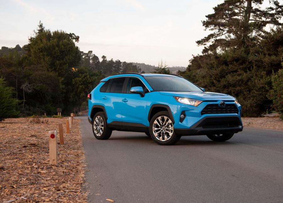  Toyota RAV4 XLE AWD 2018 года  (NA) (фото 6 из 34)
